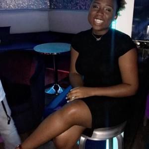 Meet your Posher, Leanne